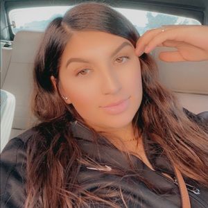 Meet your Posher, Paige